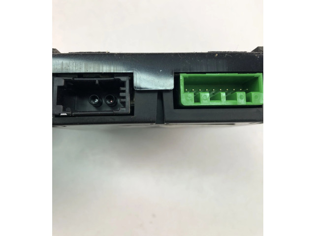 Дисплей       Volvo XC70