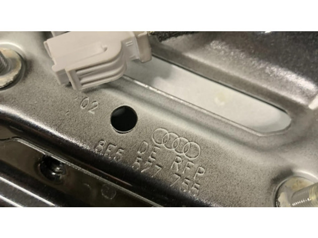 Задняя крышка (багажника)