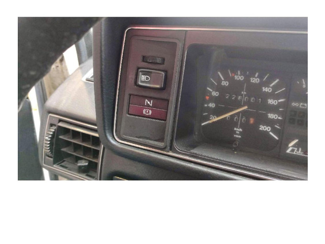 Панель приборов    Volkswagen Golf I       