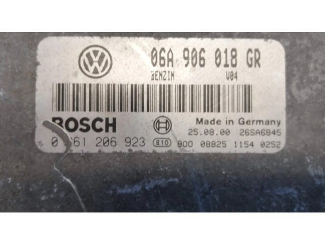Блок управления двигателя 06A906018GR, 26SA6845   Skoda Octavia Mk1 (1U)