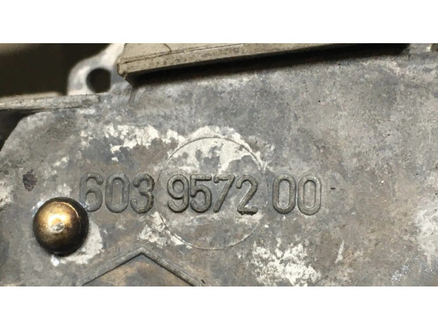 Подушка безопасности водителя 584161720057, 601407700 Volvo V70