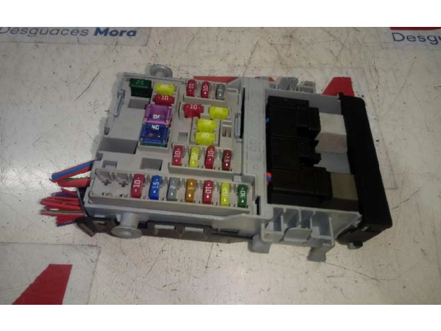   Pojistková skříňka 13222786, 13222786   Opel Zafira C 2015