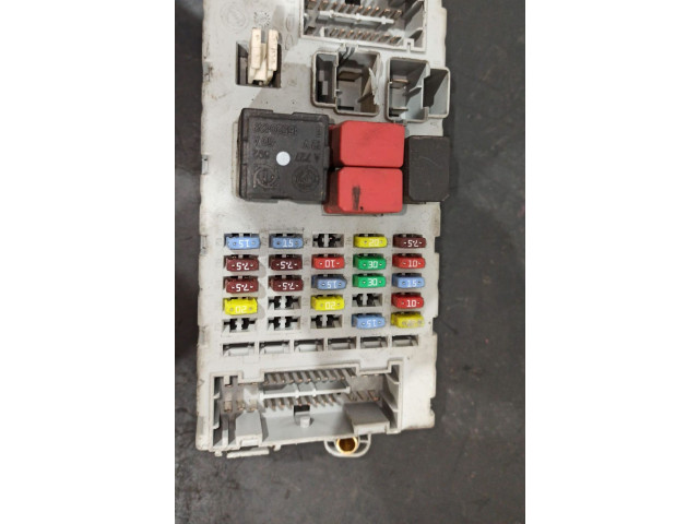 Блок предохранителей Fiat Idea