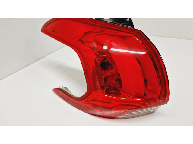 Задний фонарь левый сзади 9678074280 Peugeot 2008 I 2013-2019 года