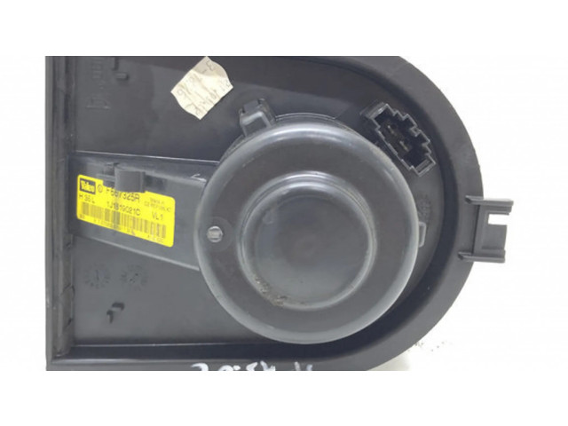 Вентилятор печки F667325R, 1J1819021C Audi A3 S3 8L