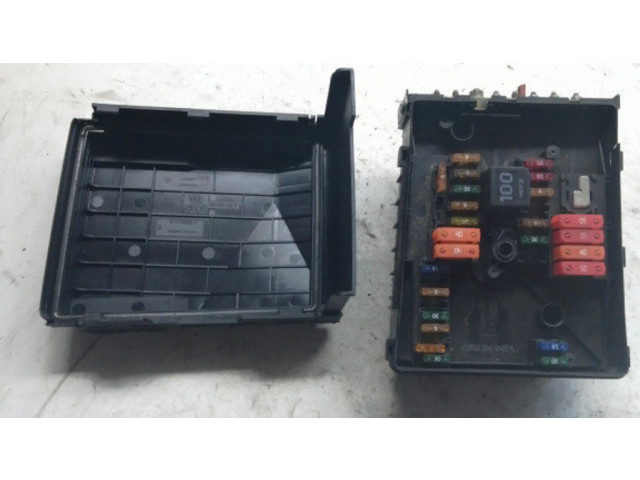 Блок предохранителей  1K0937132F, 1K0937800AB   Volkswagen Touran I    