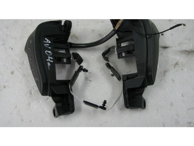 Кнопки рулевого колеса