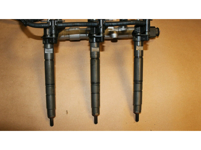 Vstřikovač 059130277DS, 0445117057 Audi A5 8T 8F pro naftový motor 3.0