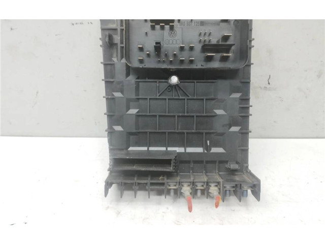 Блок предохранителей  1K0937629A, 0090012   Skoda Yeti (5L)    