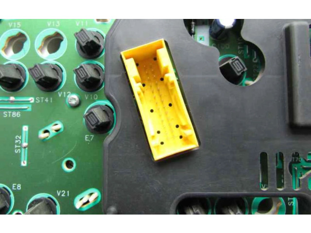 Přístrojová deska  Citroen Berlingo  9634924180  