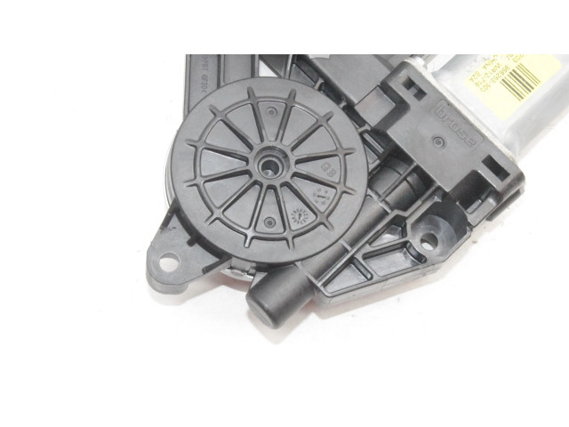 Генератор 31674758   Volvo XC40      