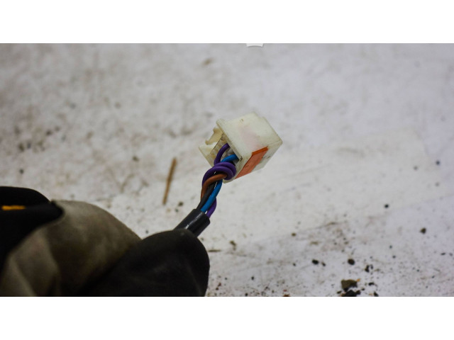 Зеркало электрическое Mazda 323 F 1999 - 2003 года