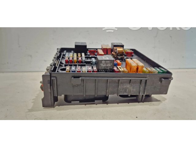 Блок предохранителей  1k0937124   Volkswagen Touran I    