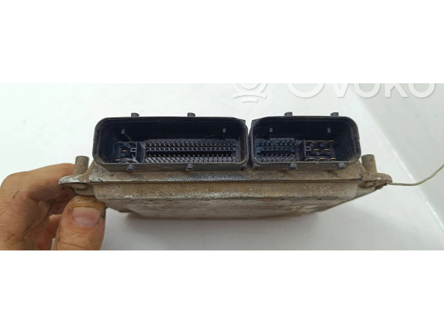 Блок управления двигателя 074986818AL   Volkswagen Transporter - Caravelle T4