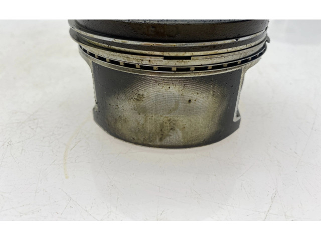 Píst 12006AB280   Subaru Forester SF     