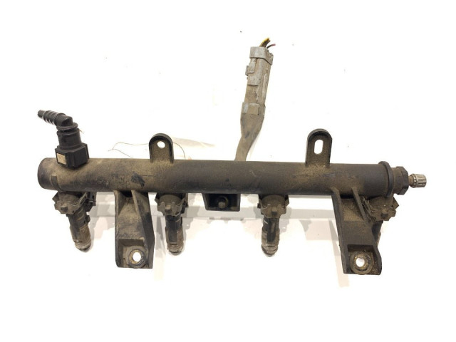 Топливная рампа 9655833580 Citroen C2