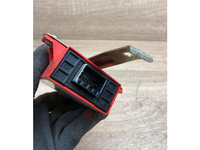 Блок управления mr116523, ssa531c132 Mitsubishi Carisma