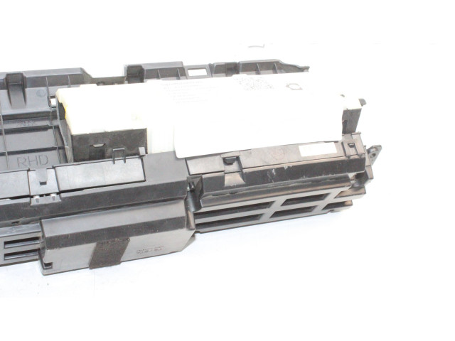 Přístrojová deska Toyota Prius (XW30) 2012 83800473504