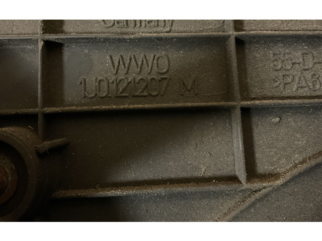 Вентилятор радиатора     1J0121207M    Audi TT Mk1 