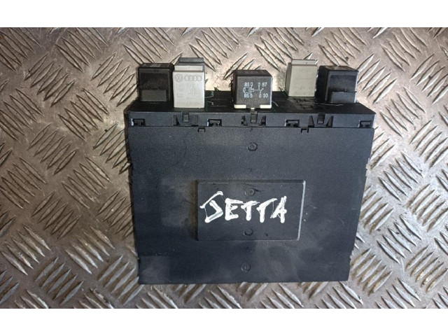 Блок предохранителей Volkswagen Jetta V