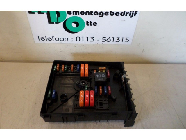 Блок предохранителей  0617203449E, 0617203449E   Volkswagen Touran I    