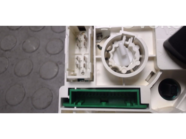 Блок управления климат-контролем 7701047549, 8200147180   Renault Clio II