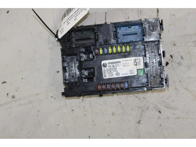 Блок предохранителей    Jeep Renegade    