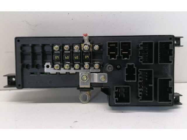 Блок предохранителей 8678449, 518829007   Volvo V70    