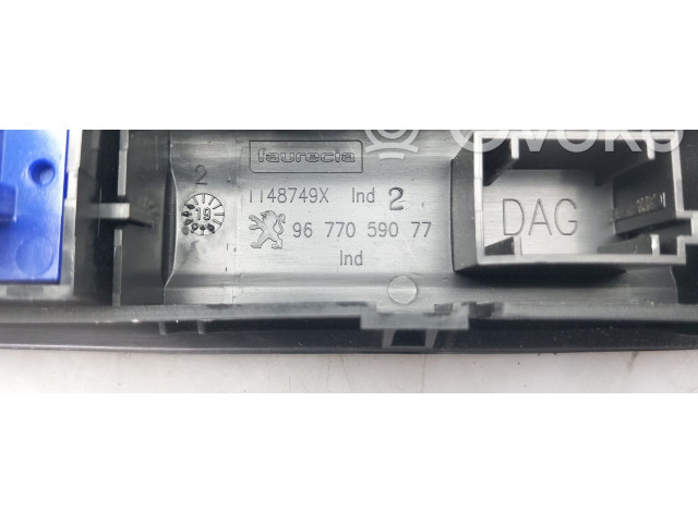 Блок управления 9677059077 Peugeot 2008 I