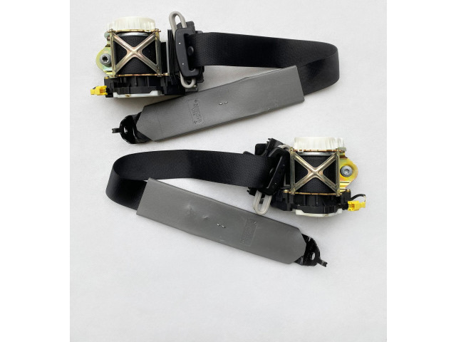 Третий рядный ремень безопасности Mercedes-Benz GL X164  2006 - 2012 года A1648600585, A1648600685      