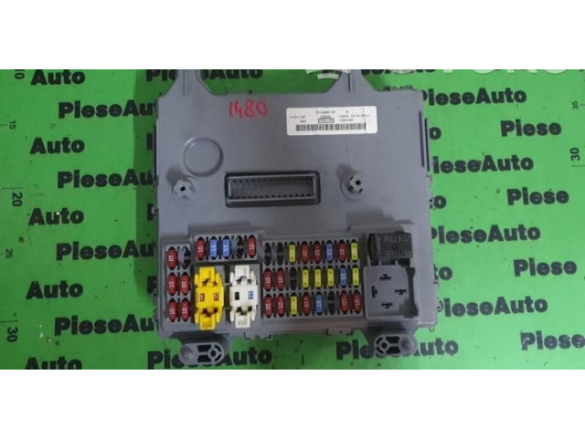 Блок предохранителей 56009987AF. Jeep Grand Cherokee (WJ)