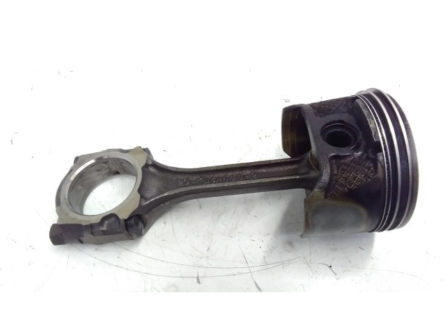  Поршень с шатуном  4M5402, 500004  Nissan Primera для бензинового двигателя 1.8