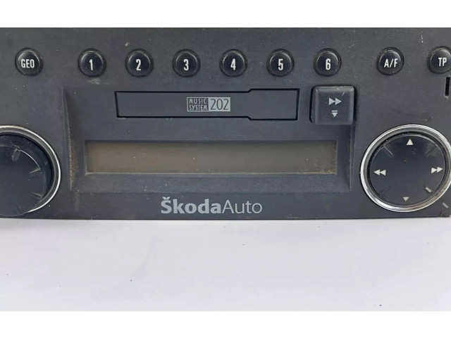 Радио/ проигрыватель CD/DVD / навигация 6Y0035152A Skoda Fabia Mk1 (6Y)