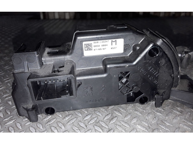 Поршень Включатель / ручка переключения передач  96811352XT  Citroen C4 Grand Picasso  