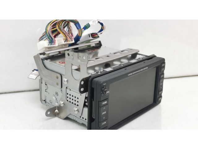 Радио/ проигрыватель CD/DVD / навигация