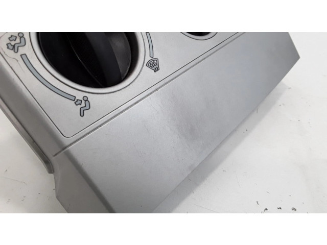 Блок управления климат-контролем 559000F010   Toyota Corolla Verso E121