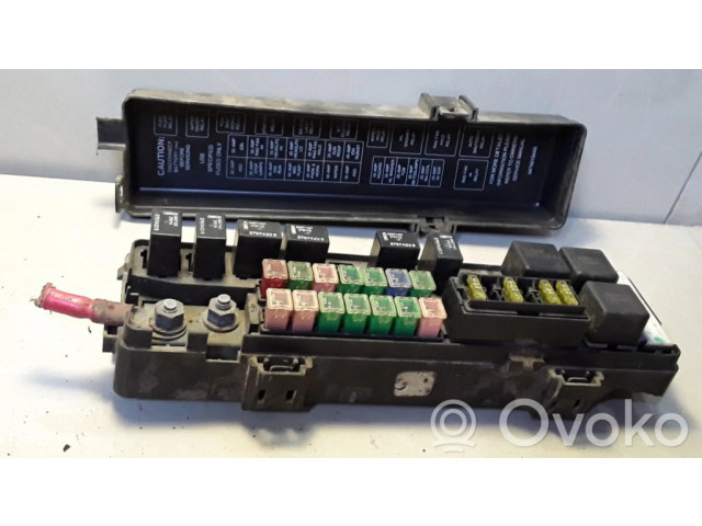 Pojistková skříňka 04671167, 56006707 Chrysler 300M 1999