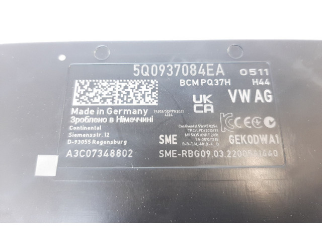 Блок управления 5Q0937084EA, 5Q0937084EA   Audi Q3 F3