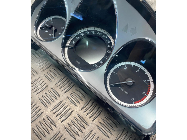 Přístrojová deska Mercedes-Benz GLK (X204) 2010 A2049003802