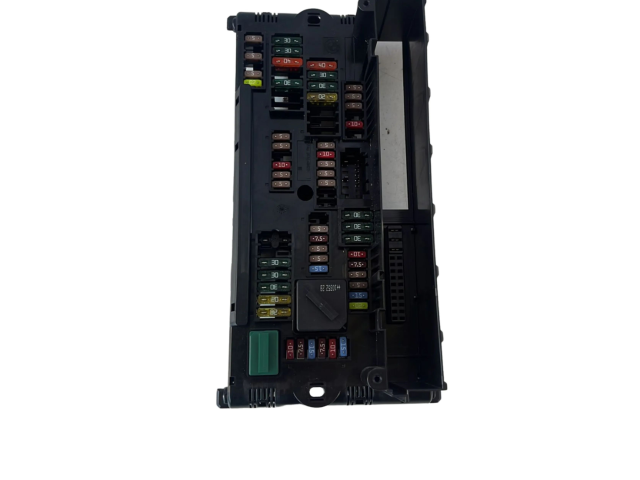 Блок предохранителей 9210863, 9210863 BMW X3 F25