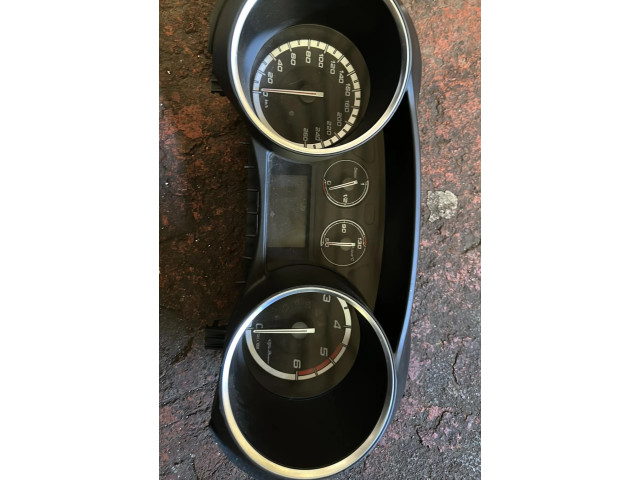 Панель приборов 50527456 Alfa Romeo Giulietta