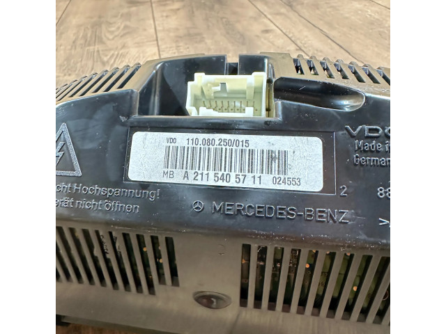 Přístrojová deska Mercedes-Benz E W211 2004 A2115405711, 110080250015