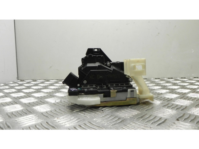 Zámek zadních dveří 2S4AA26413CB, T6092 Ford Mondeo Mk III 2004