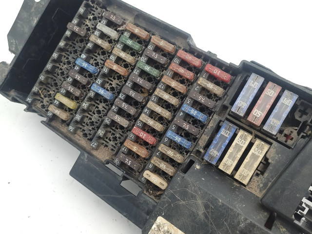 Pojistková skříňka 1695451740D Mercedes-Benz W169 2004