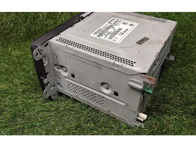 Радио/ проигрыватель CD/DVD / навигация 1K0035164J    Volkswagen Jetta VI  Amerika 