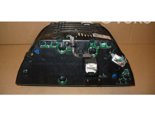 Панель приборов Lexus IS 200-300