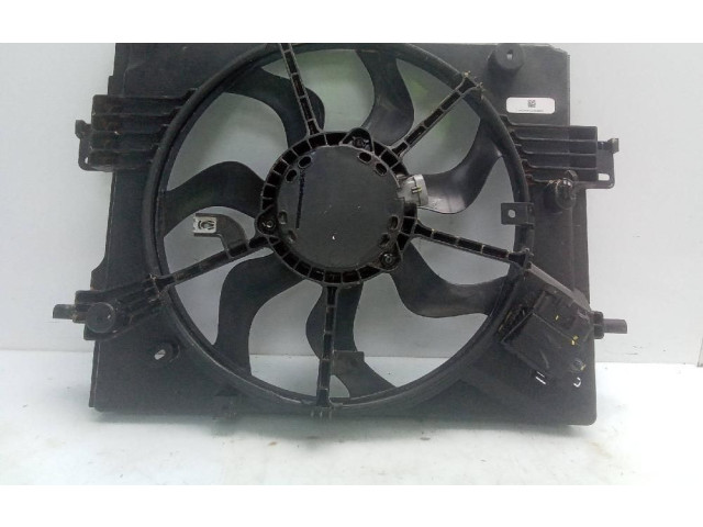 Вентилятор радиатора 214813070R Dacia Sandero