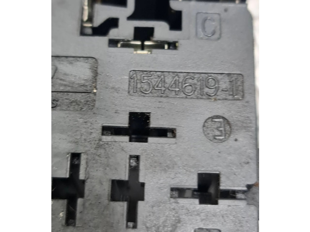 Блок предохранителей 15446191   Renault Clio II    