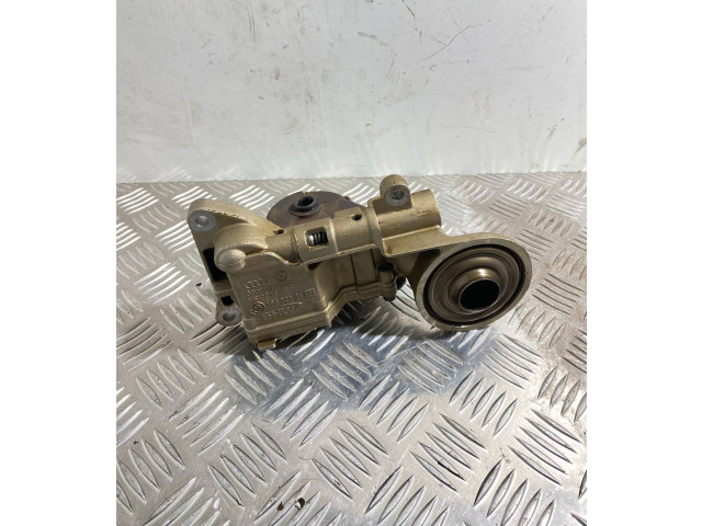 Масляный насос  AUK 06E115105G  Audi A6 S6 C6 4F 