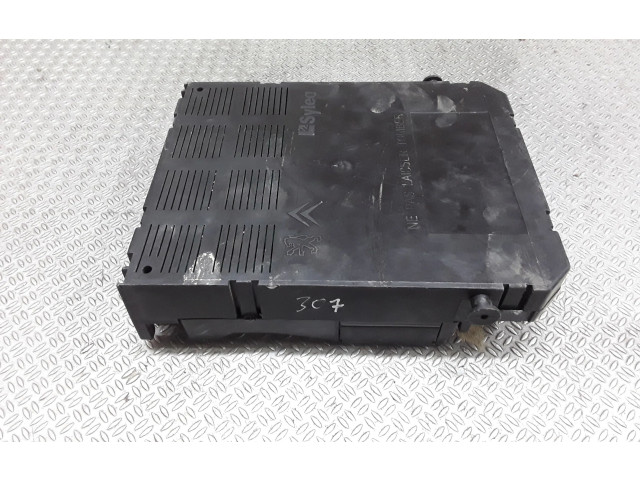 Pojistková skříňka Peugeot 307 2001